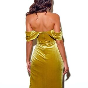 VELVET OFF SHOULDER CORSET DRESS IN GOLD